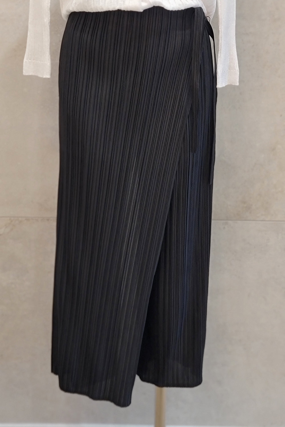 Wrap Detail Pleated Pants