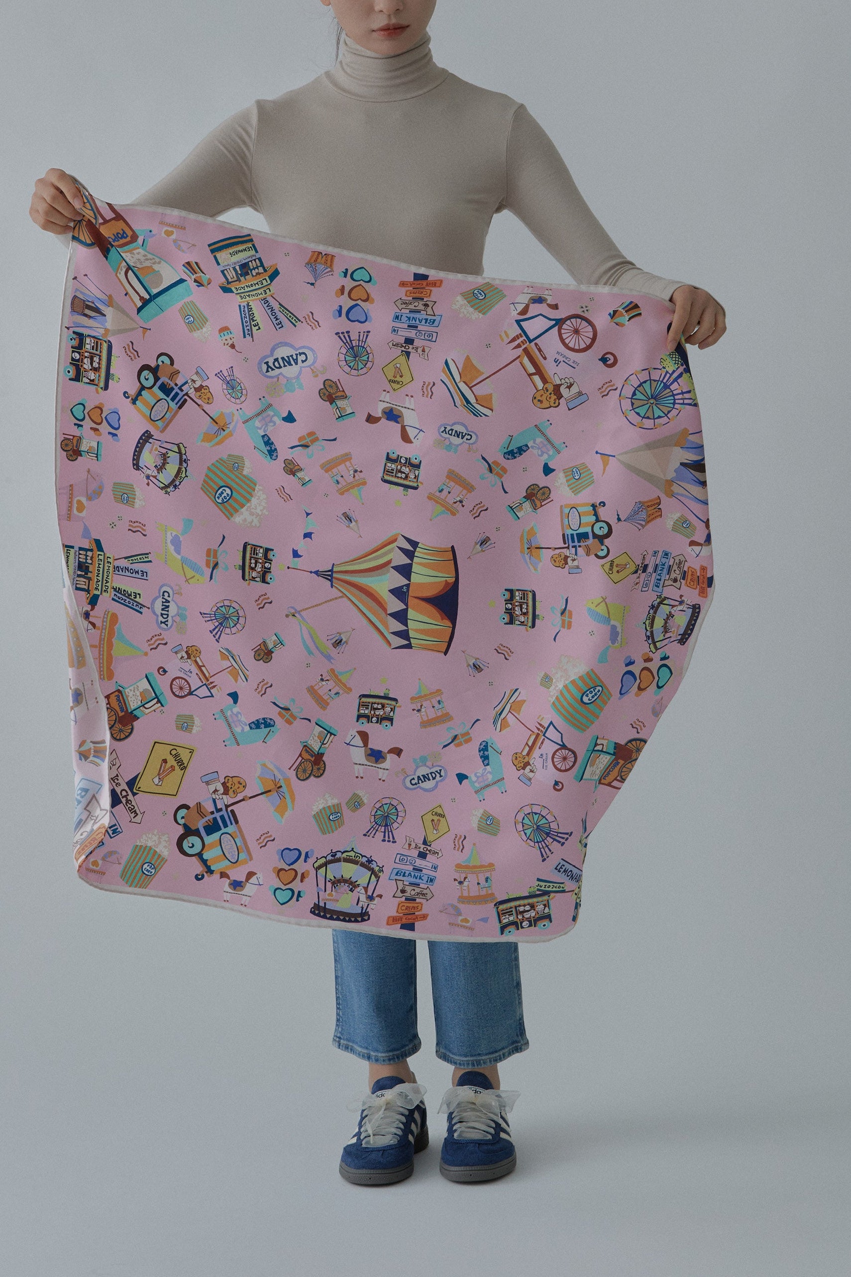 F??te Square Silk Scarf