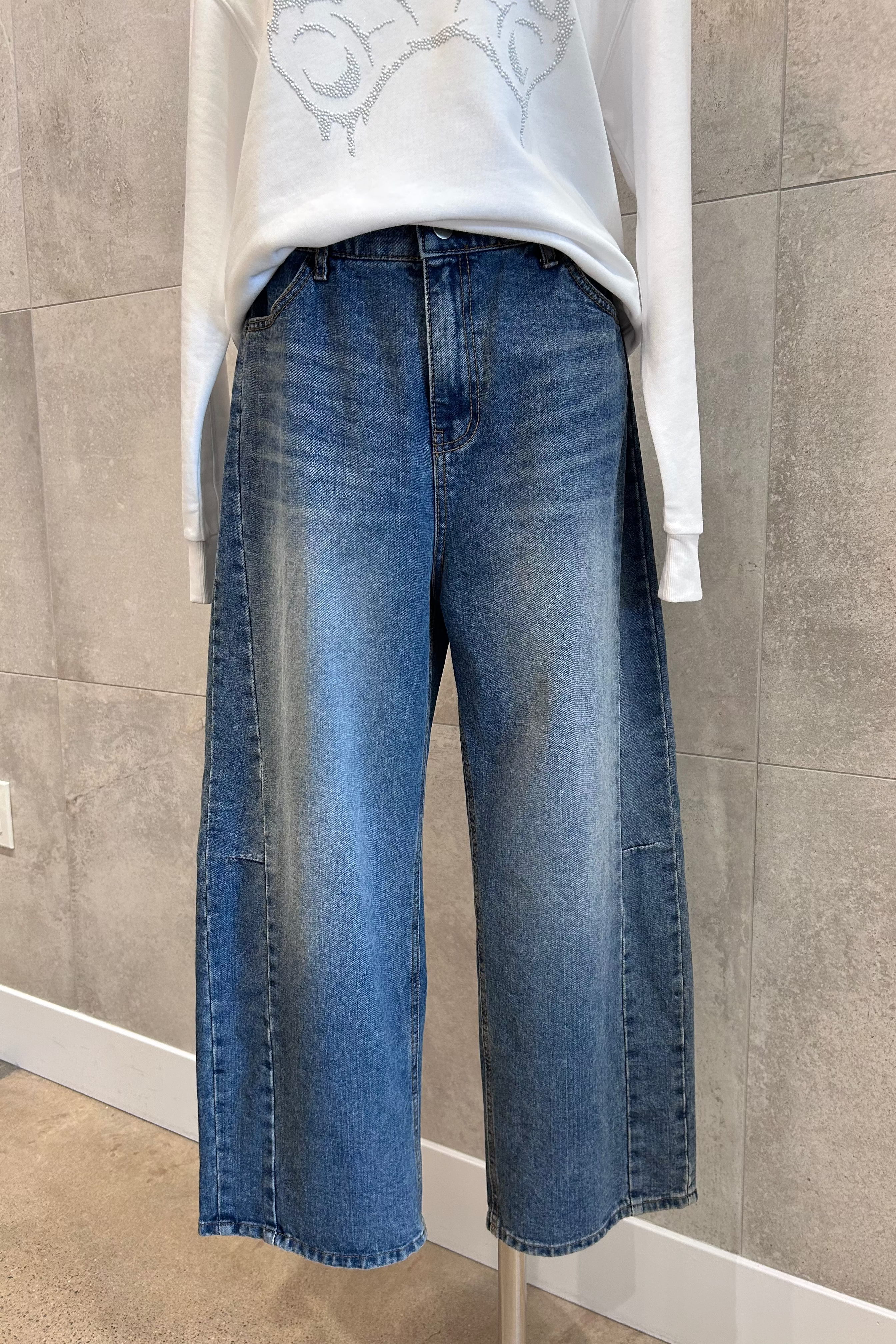 Yena Side Seam Barrel Jeans
