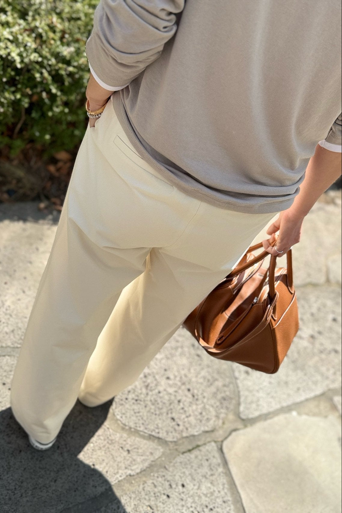 Nari Pintuck Semi Wide Pants