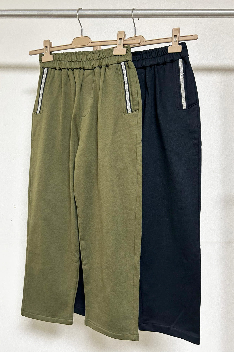 Beads Point Pocket Baggy Jersey Pants 
