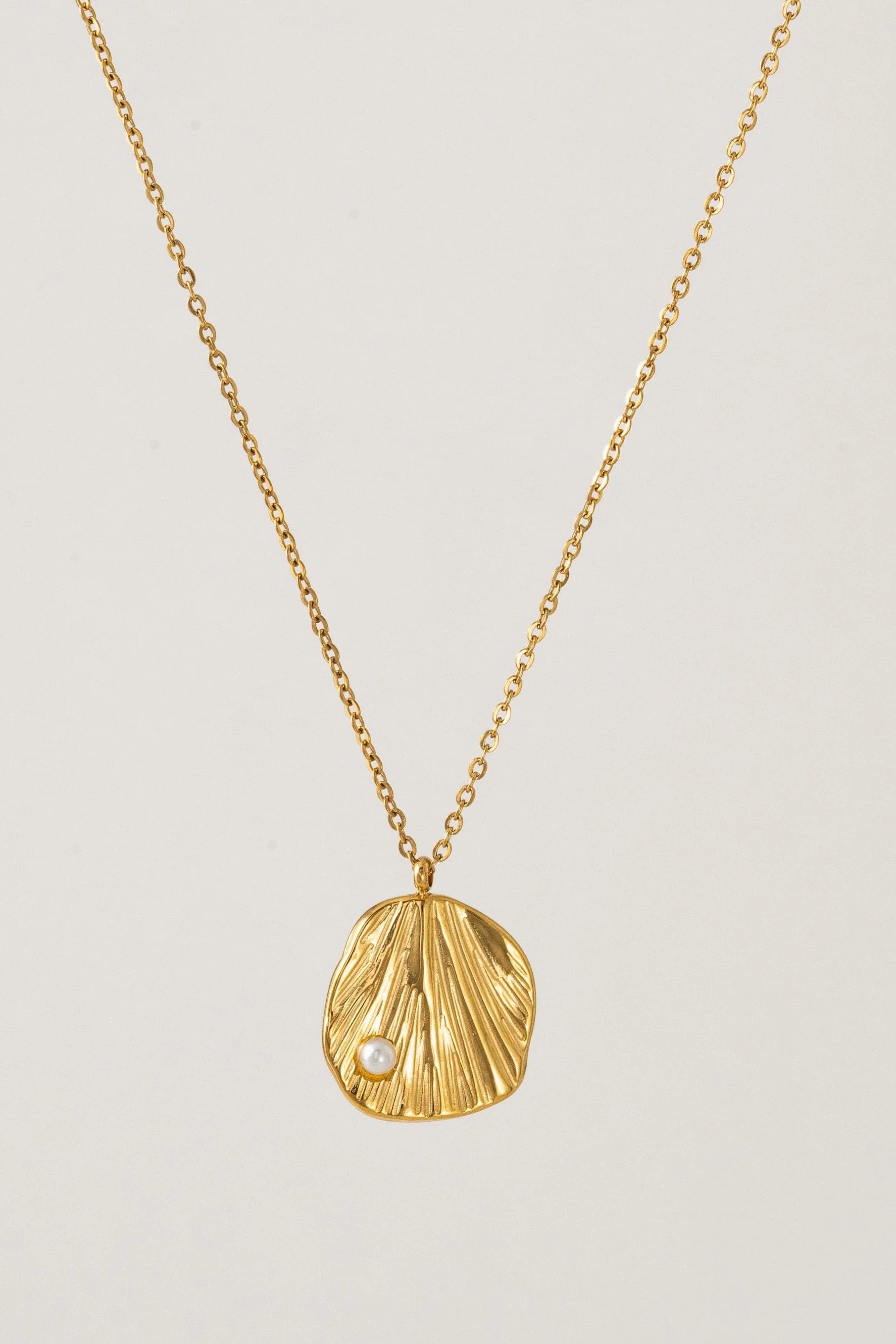 Cove Pearl Necklace