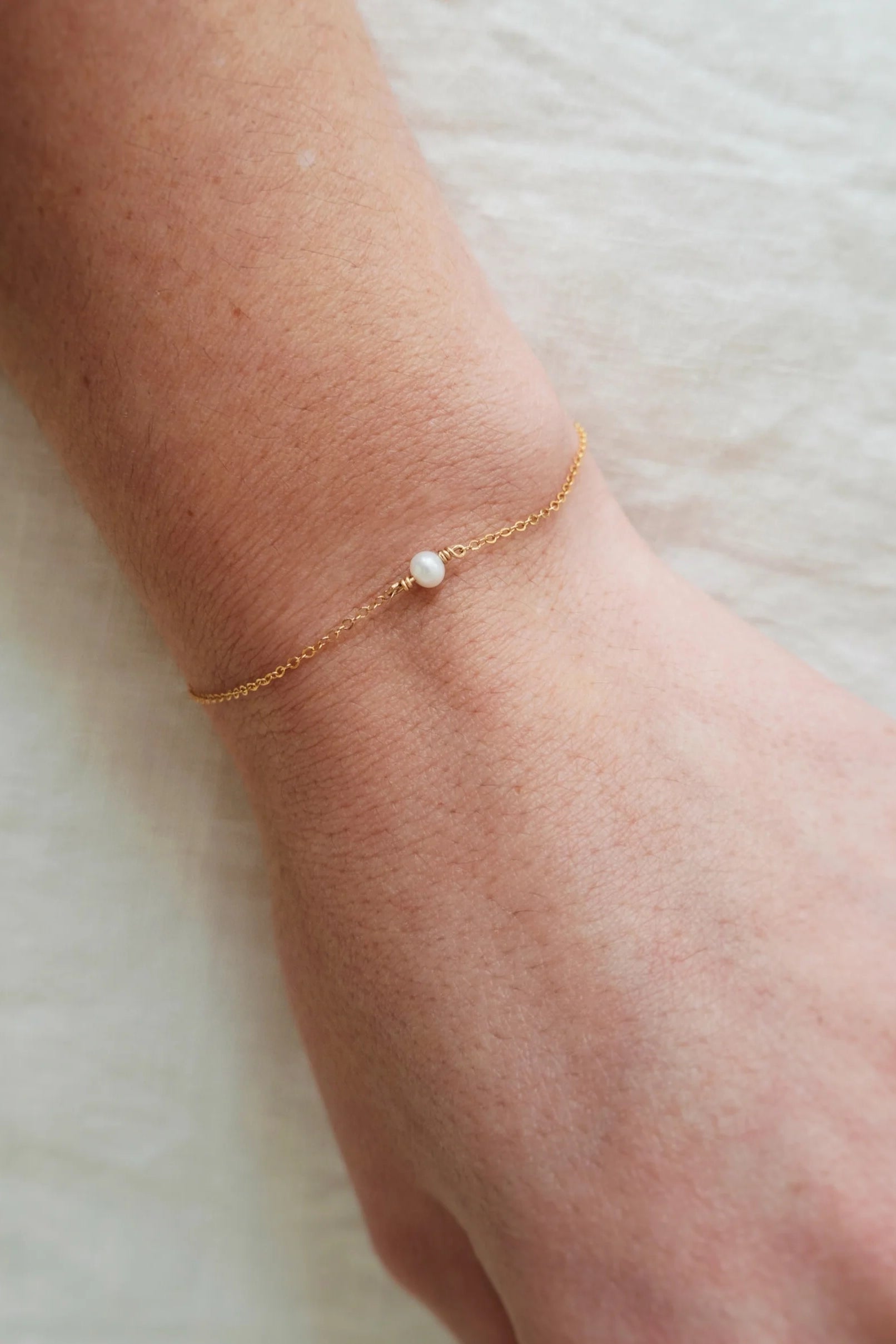 Mini Solo Pearl Bracelet