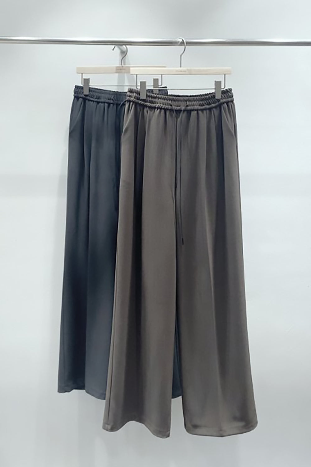 Elastic Waist Flowy Wide Leg Pants