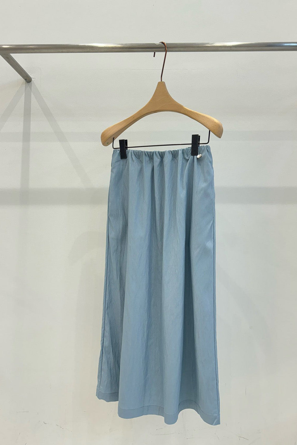 Lightweight Tech Midi Skirt