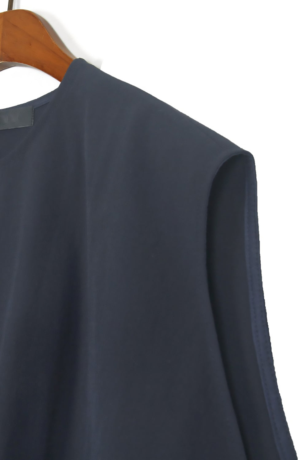 Miley Roundneck Teck Vest