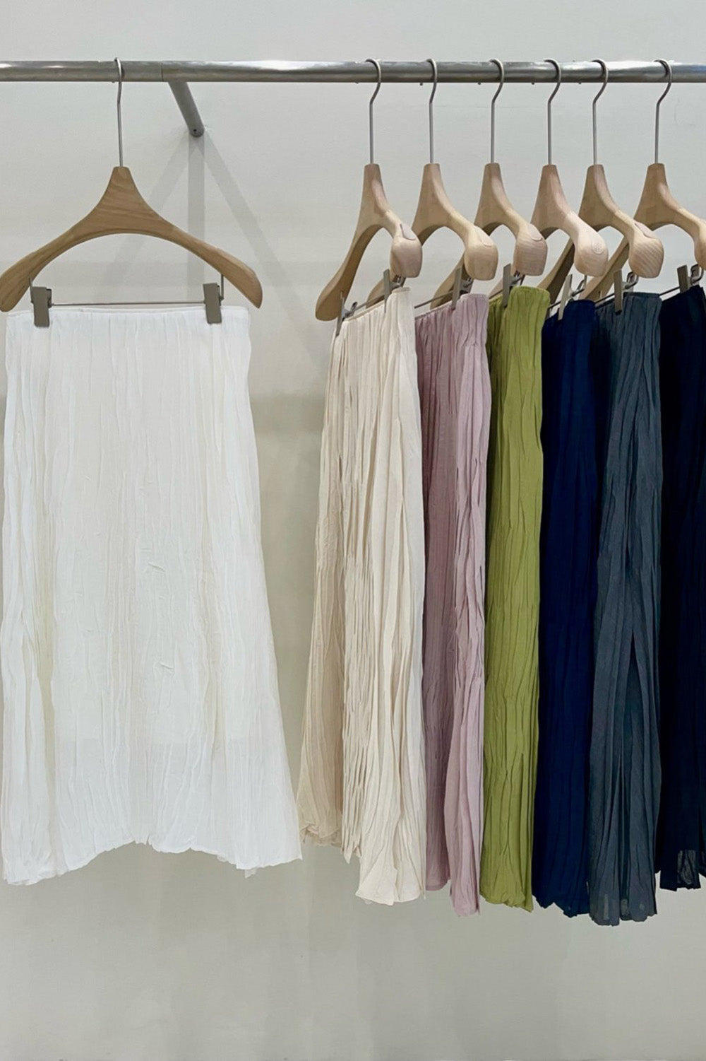 Pleated Linen Blend Midi Skirt