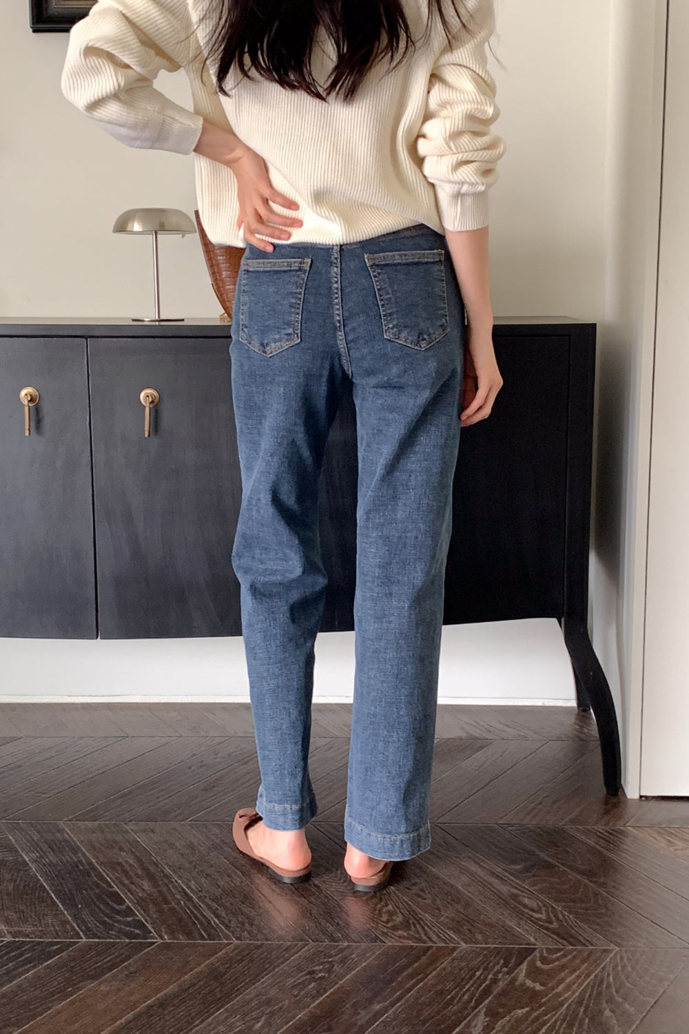 Semi Wide Hidden Banding Jeans