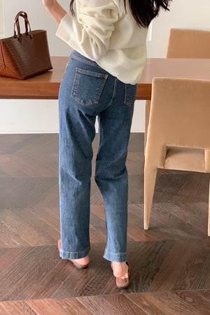 Semi Wide Hidden Banding Jeans