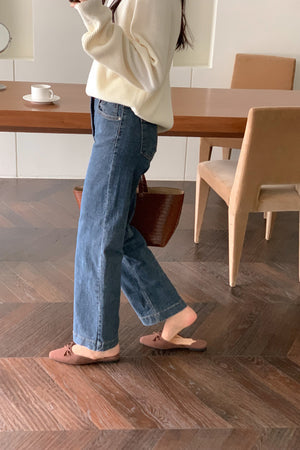 Semi Wide Hidden Banding Jeans