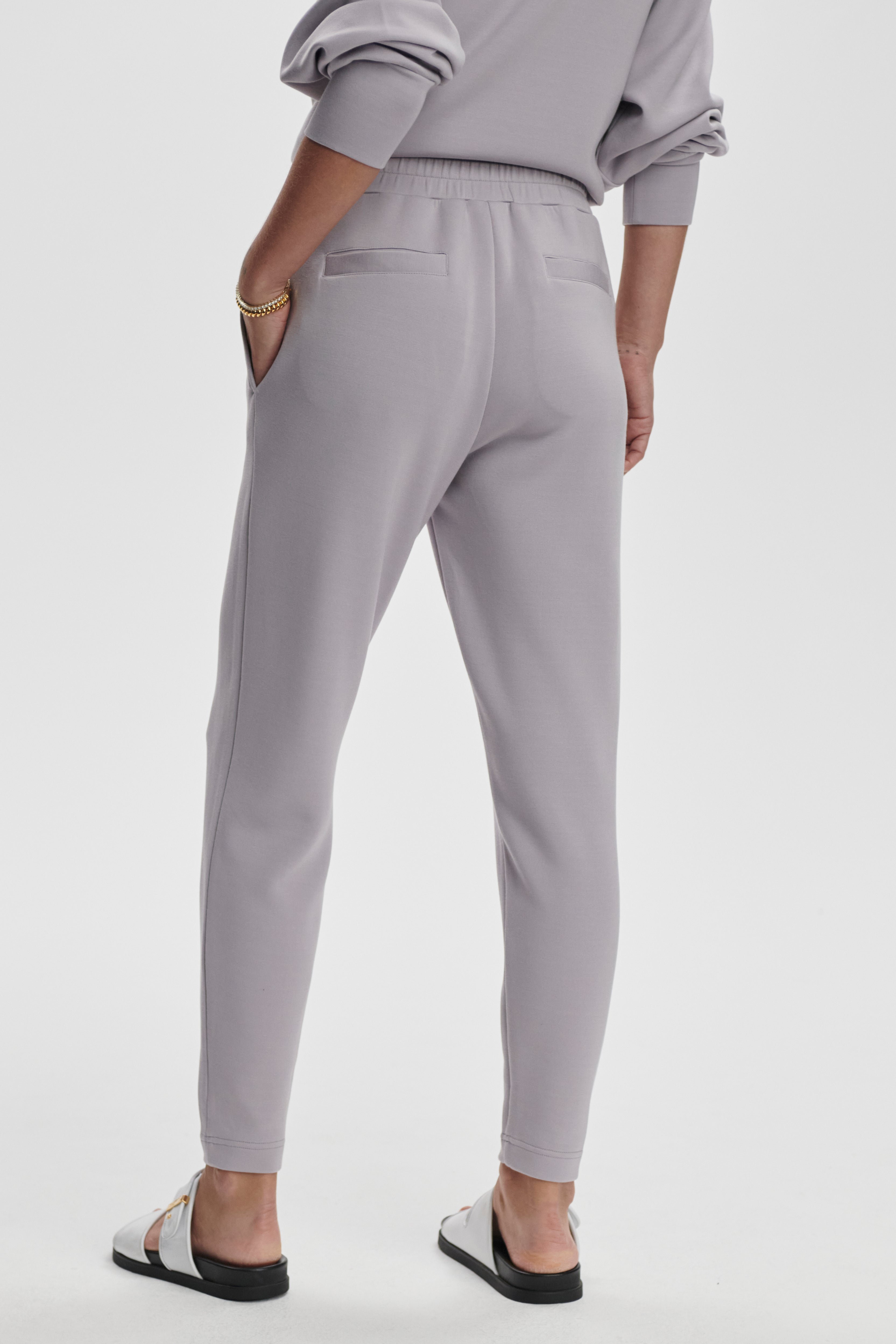 The Slim Pant