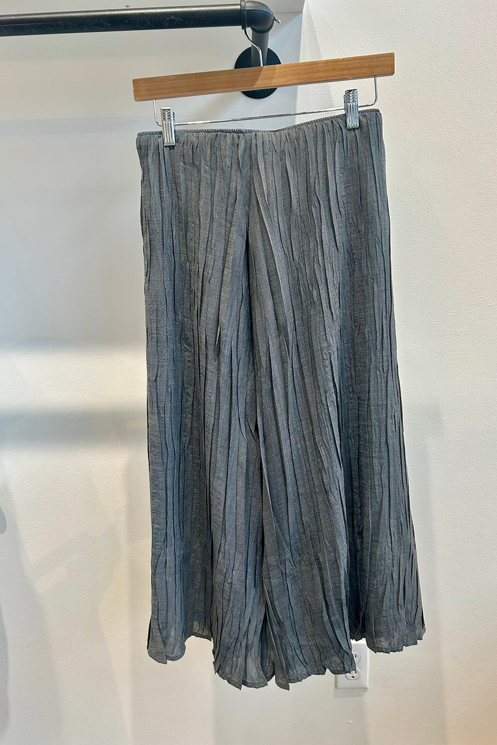 Pleated Linen Blend Midi Skirt