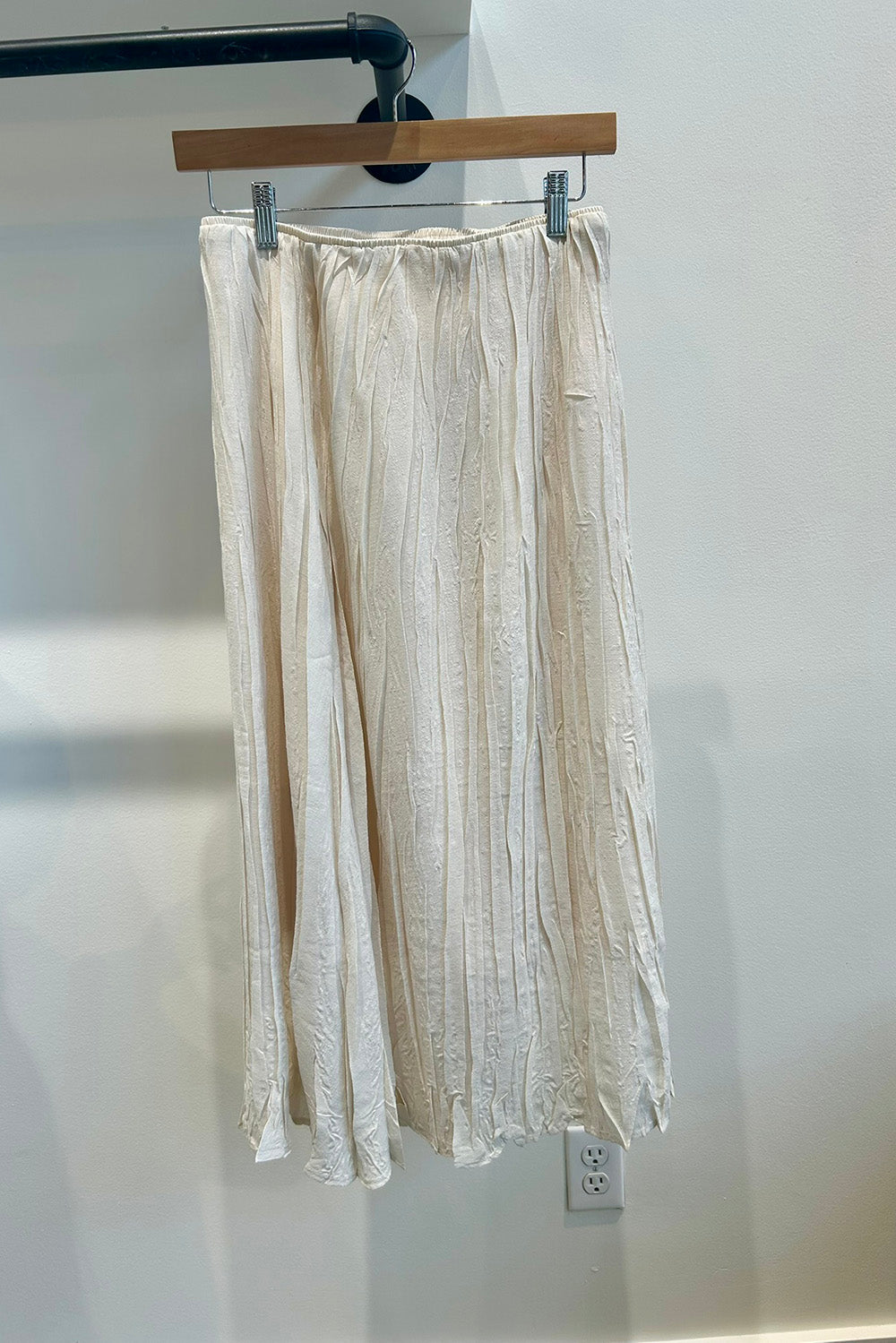 Pleated Linen Blend Midi Skirt