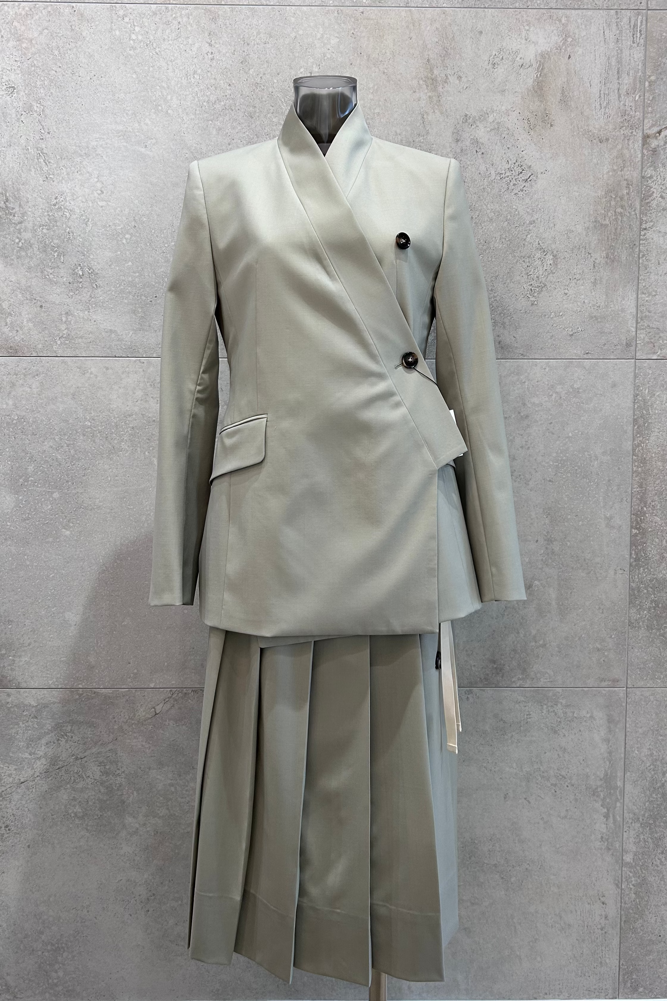 Shin Pleated Midi Skirt