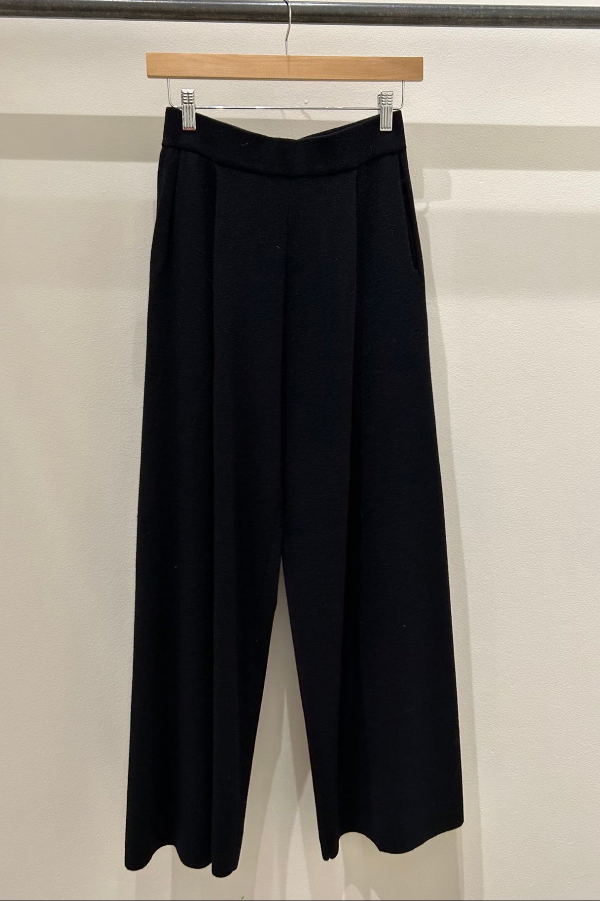 Muse Pintuck Sweater Pants