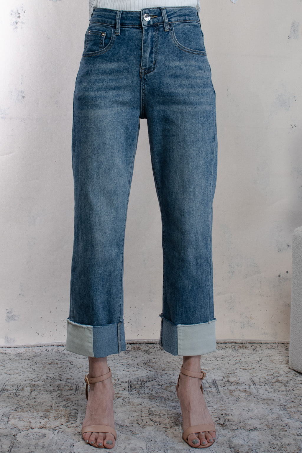 Mid-rise Relaxed Cuffed Stretch Jeans