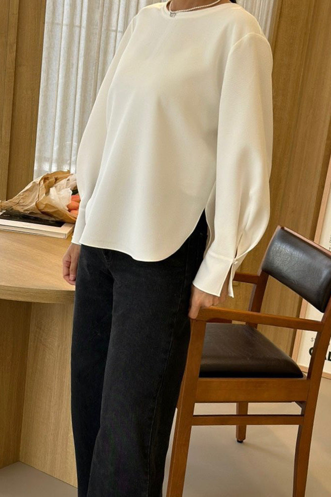 Pleated Sleeve Roundneck Blouse 