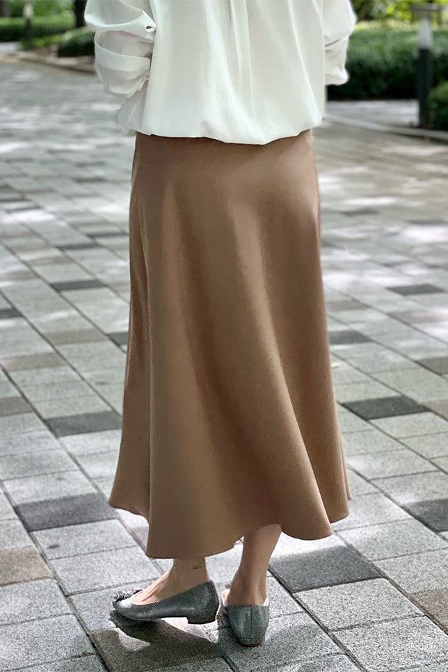 Span Blend Long Flared Skirt