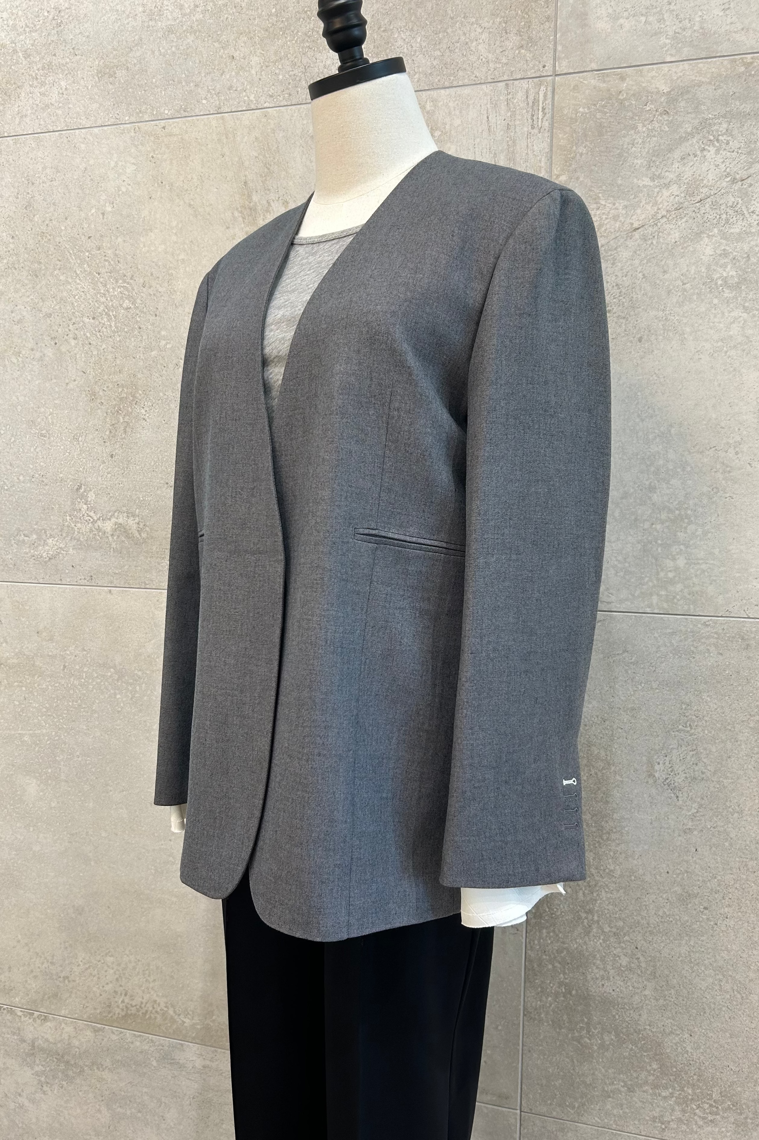 Chiffon Cuff Collarless Blazer