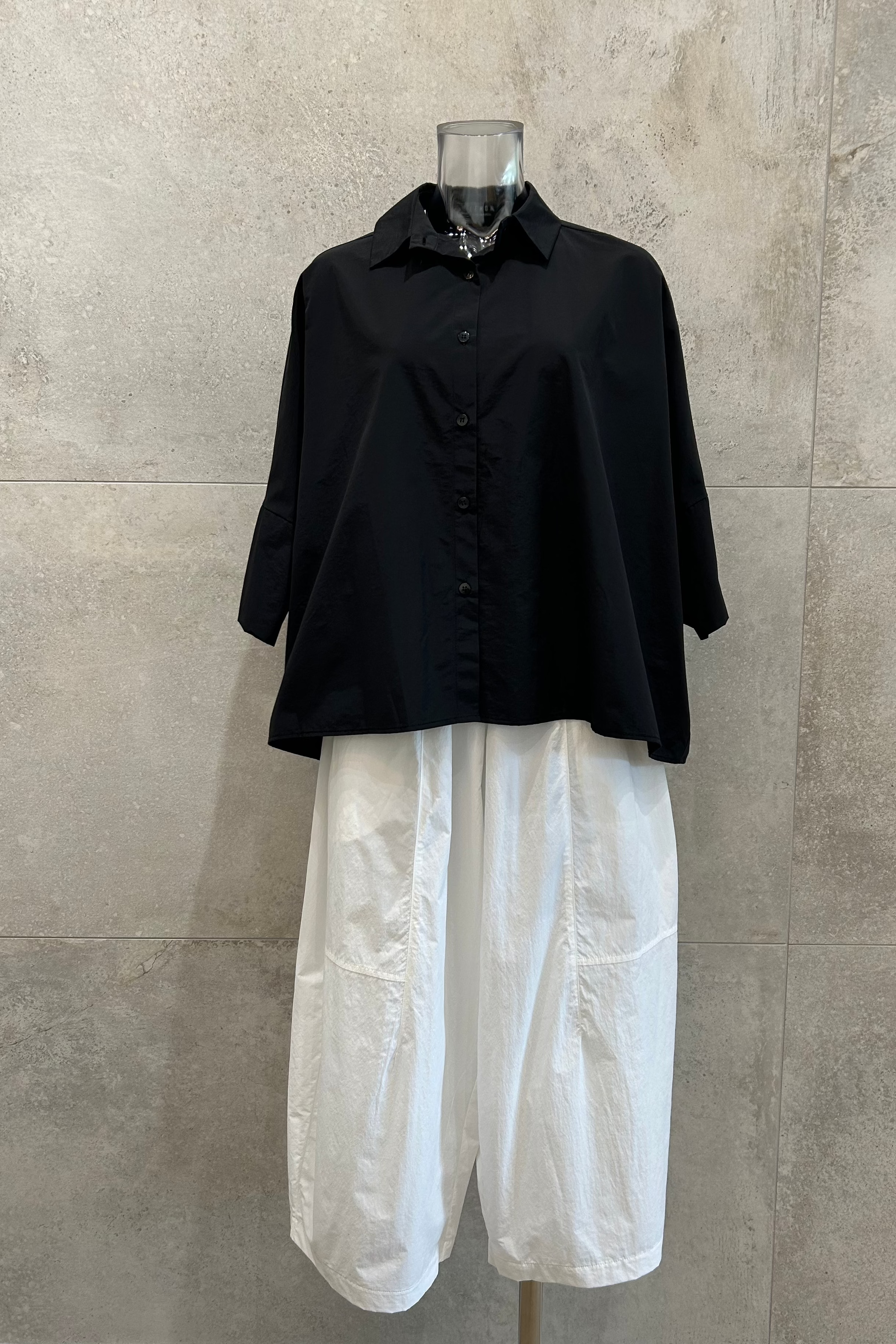 Crisp Wide Barrel Pants