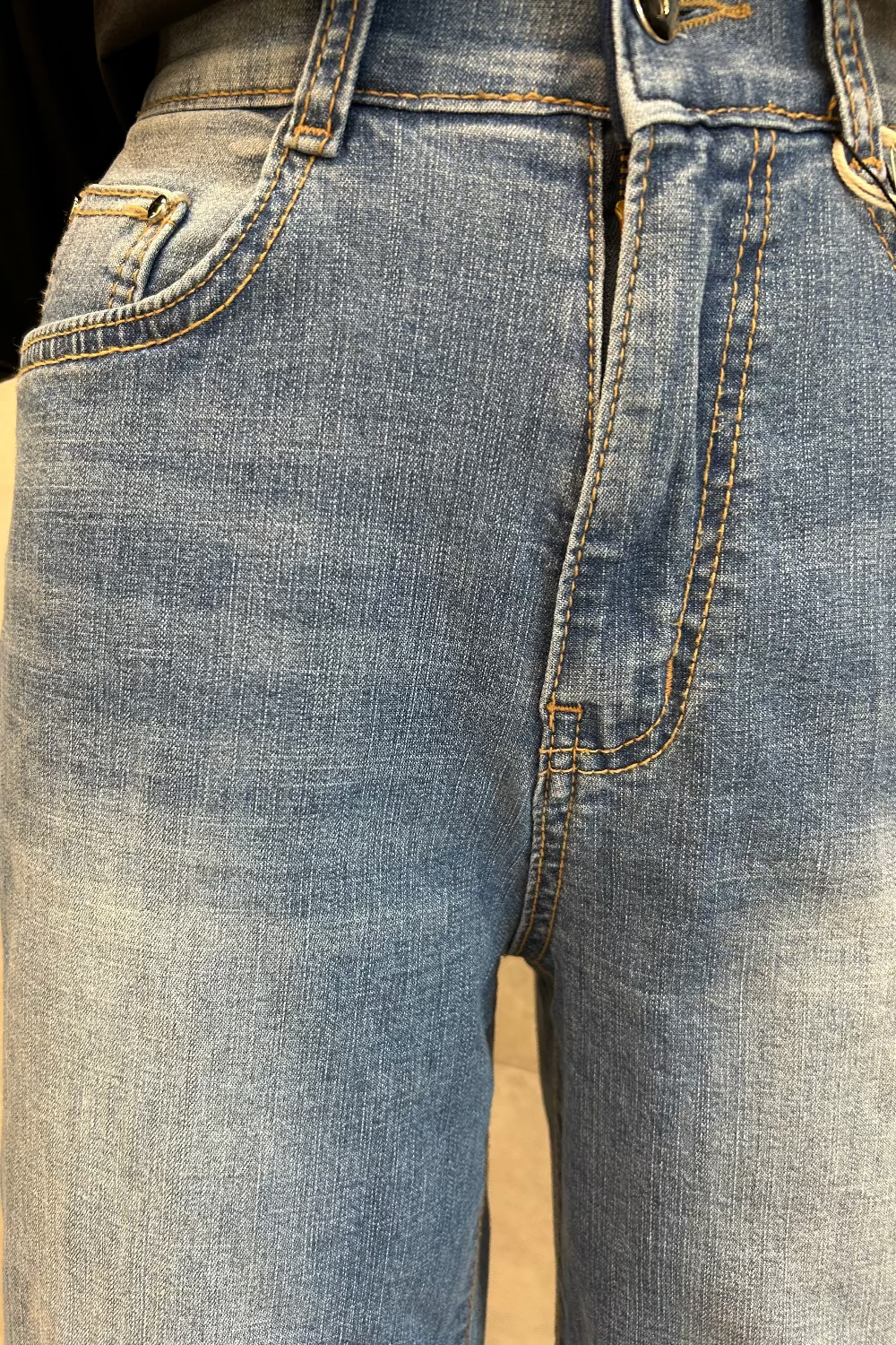 Heidi Straight Fit Jeans