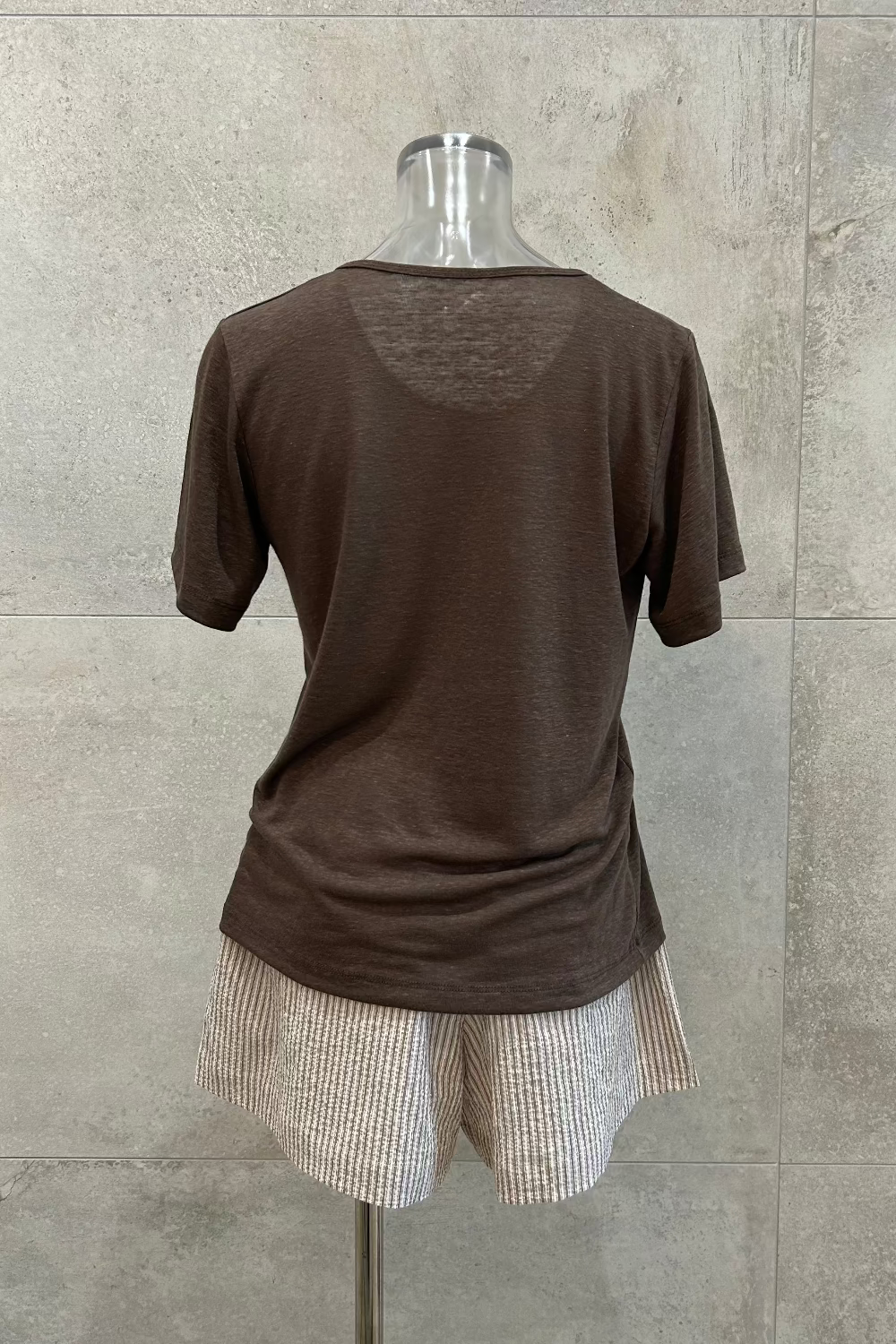 Linen U-Neck T-Shirt