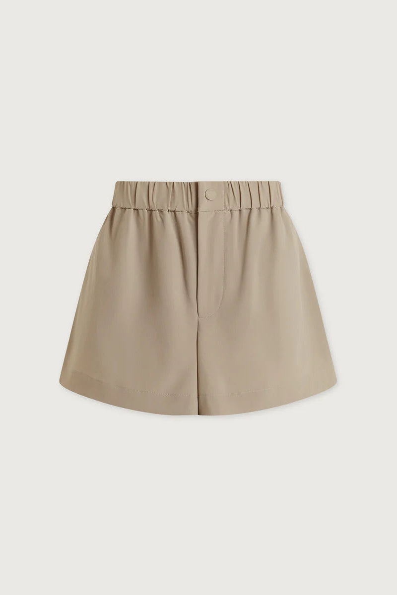 Nila Mid Rise Short 3.5