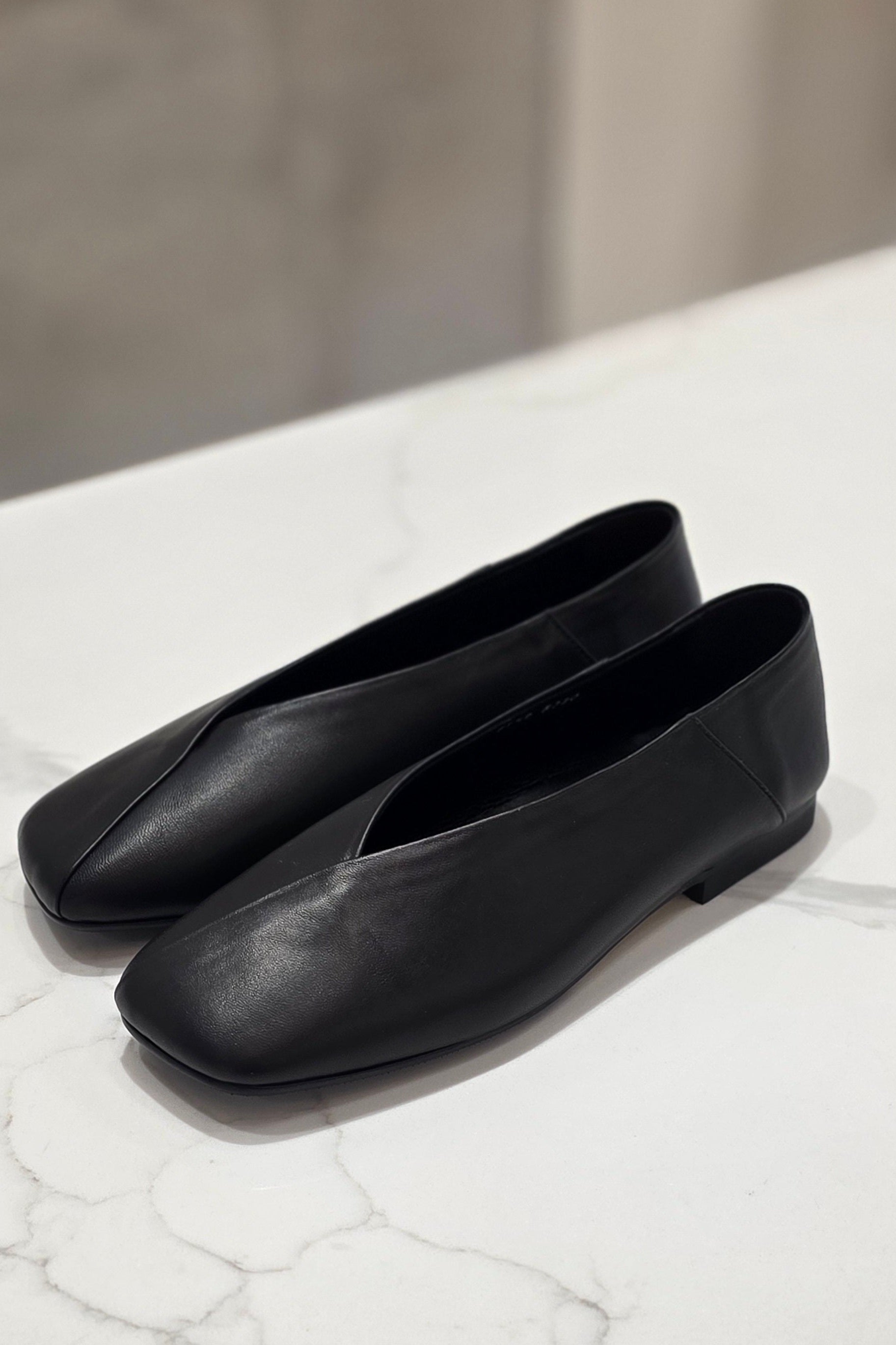 [Pre-order Special. Ends 6/14] Square Toe Flats