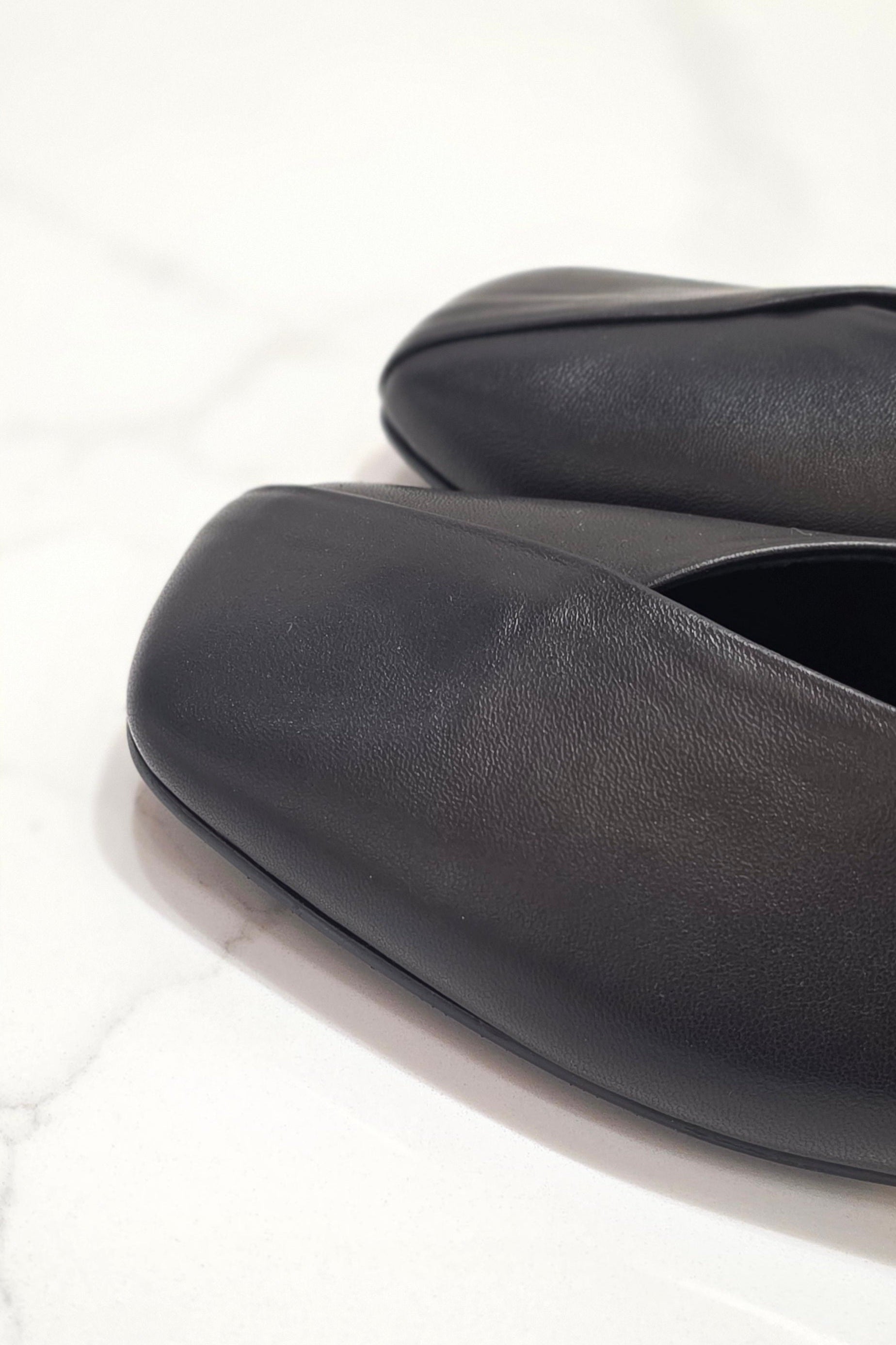 [Pre-order Special. Ends 6/14] Square Toe Flats