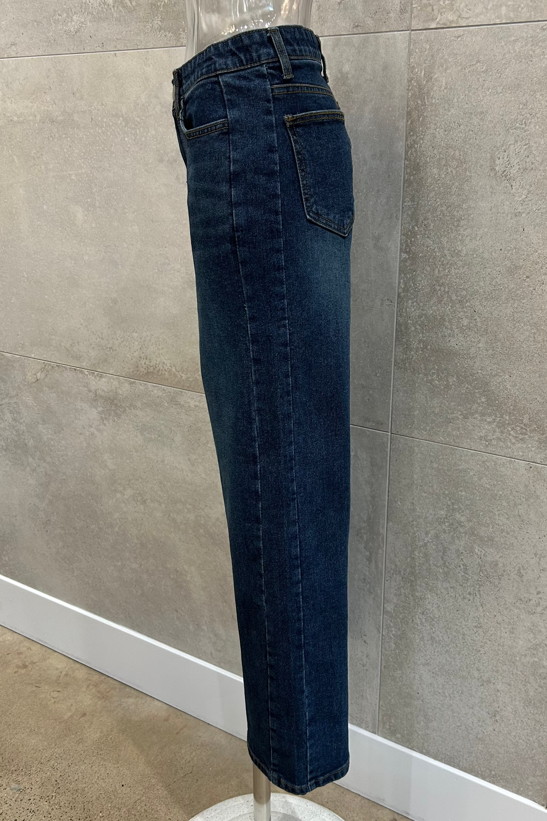 Ana Stretchy Straight Fit Jeans
