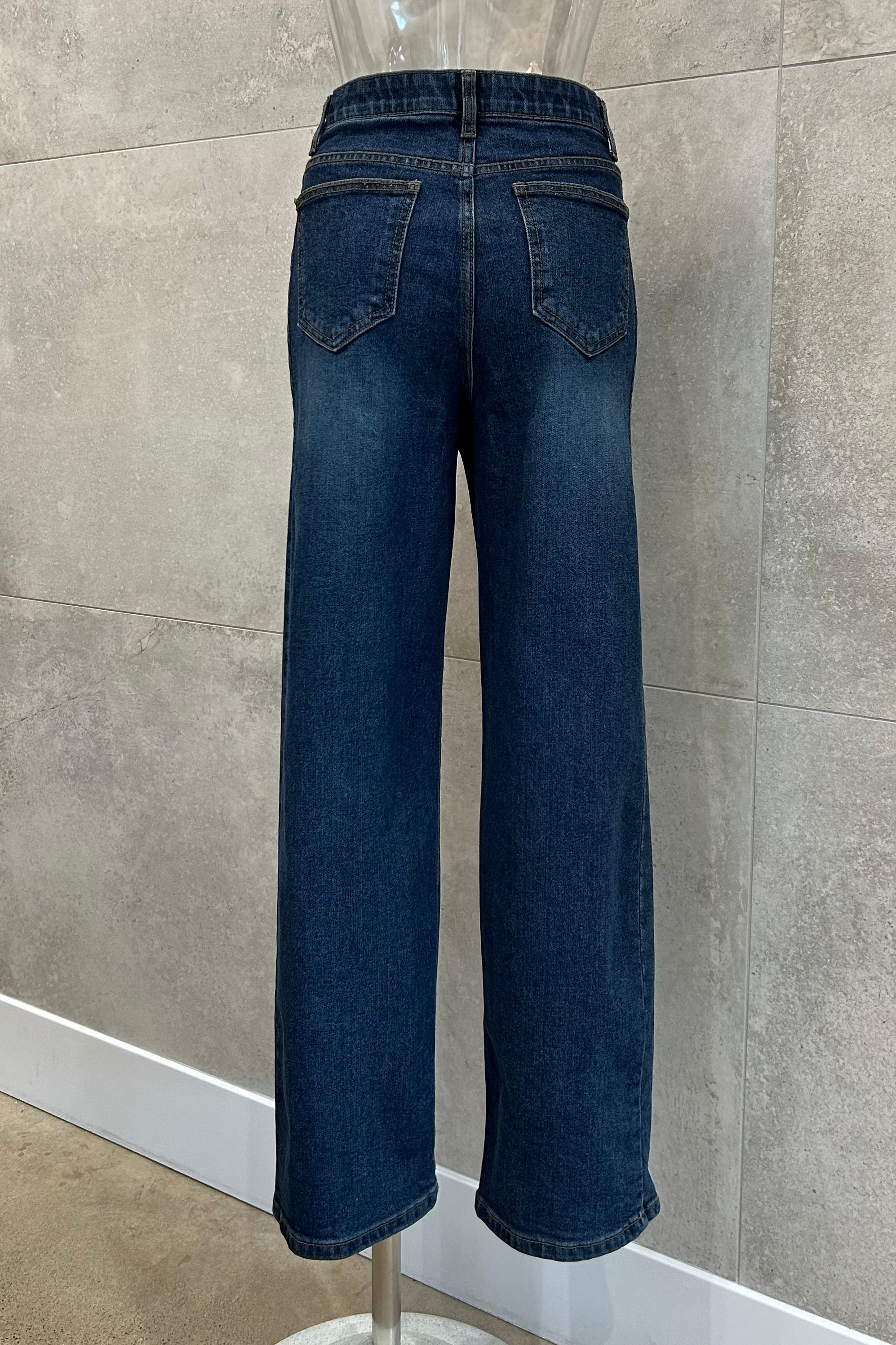 Ana Stretchy Straight Fit Jeans