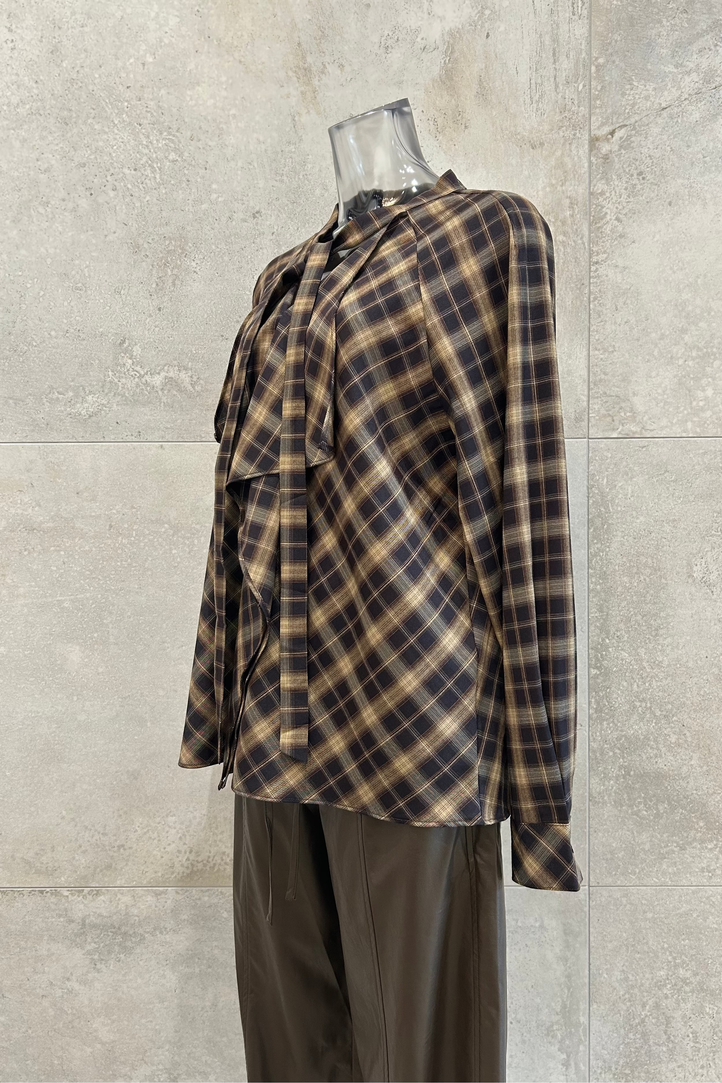 Tie Neck Plaid Bouse