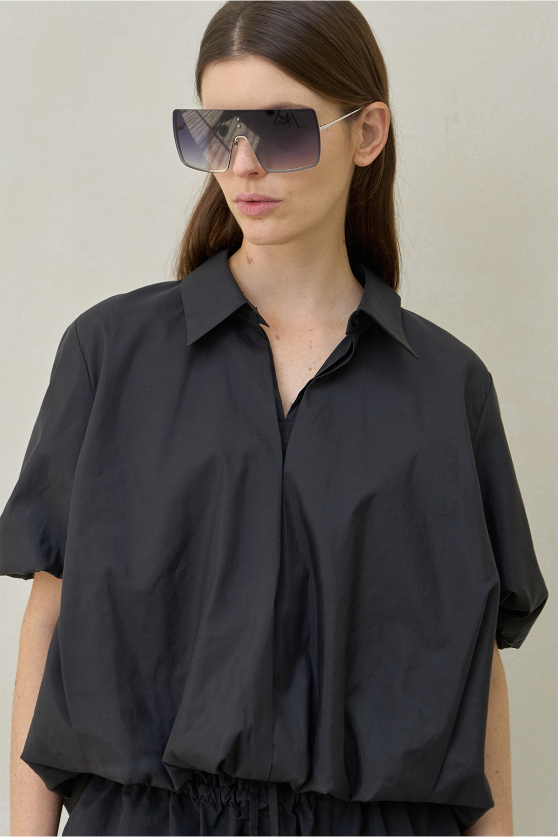 Volume Glossy Blouse