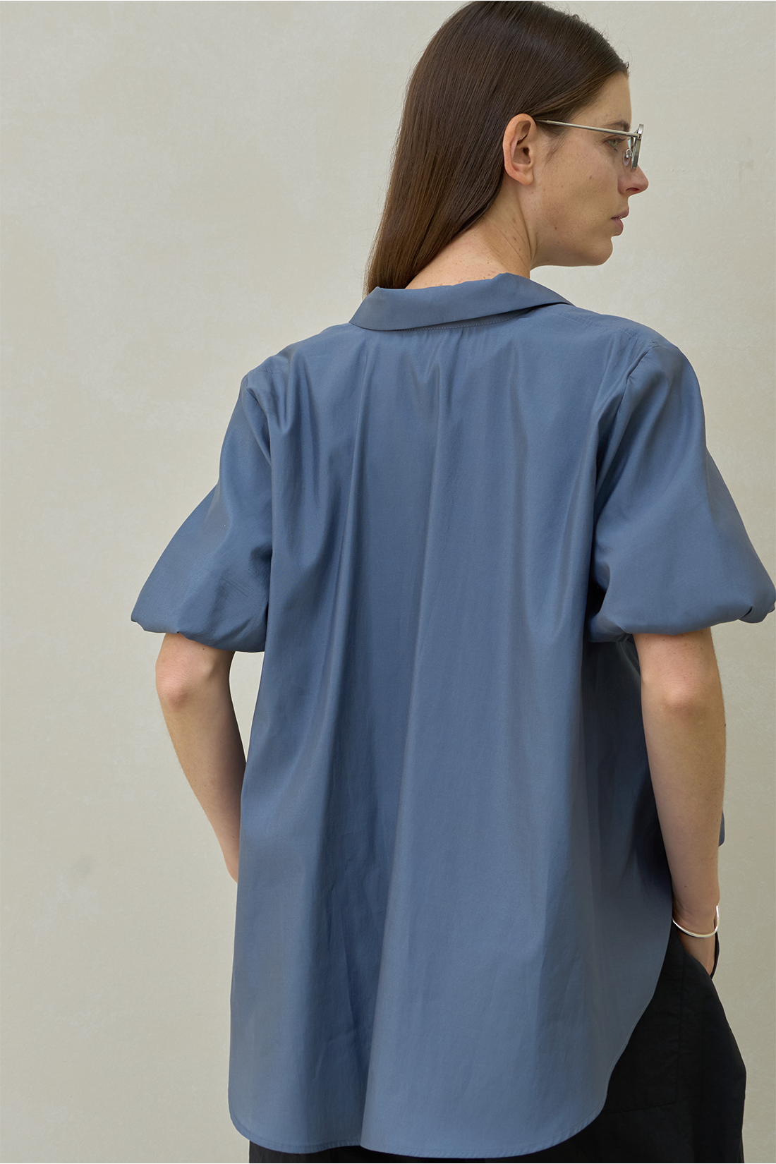 Volume Glossy Blouse