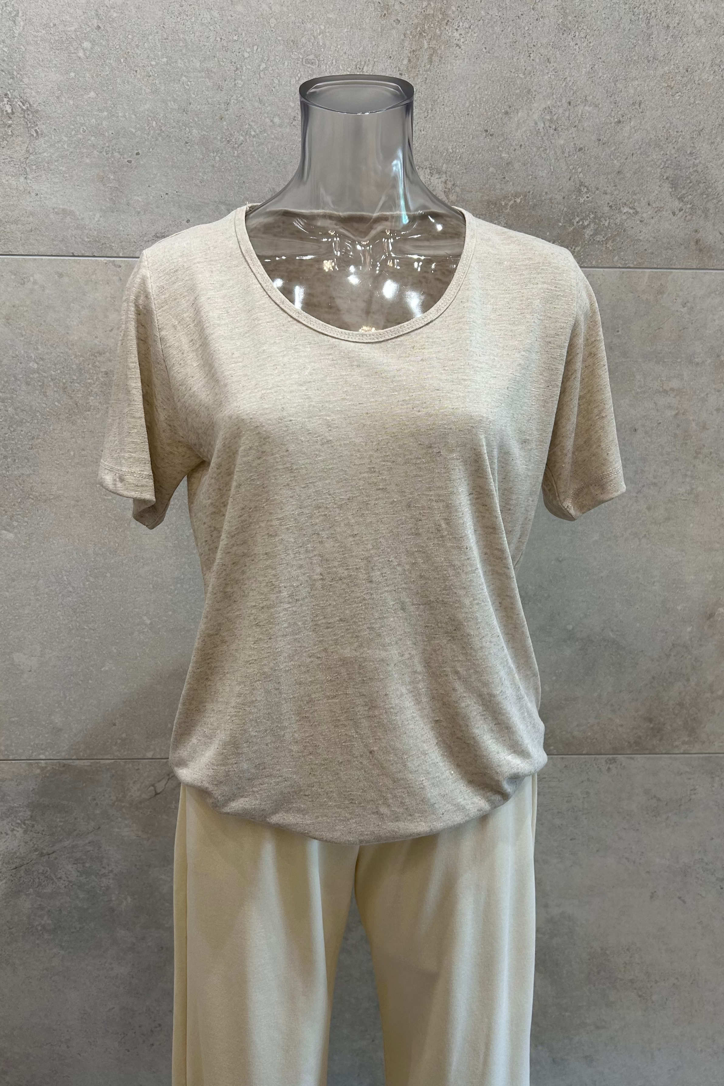 Linen U-Neck T-Shirt