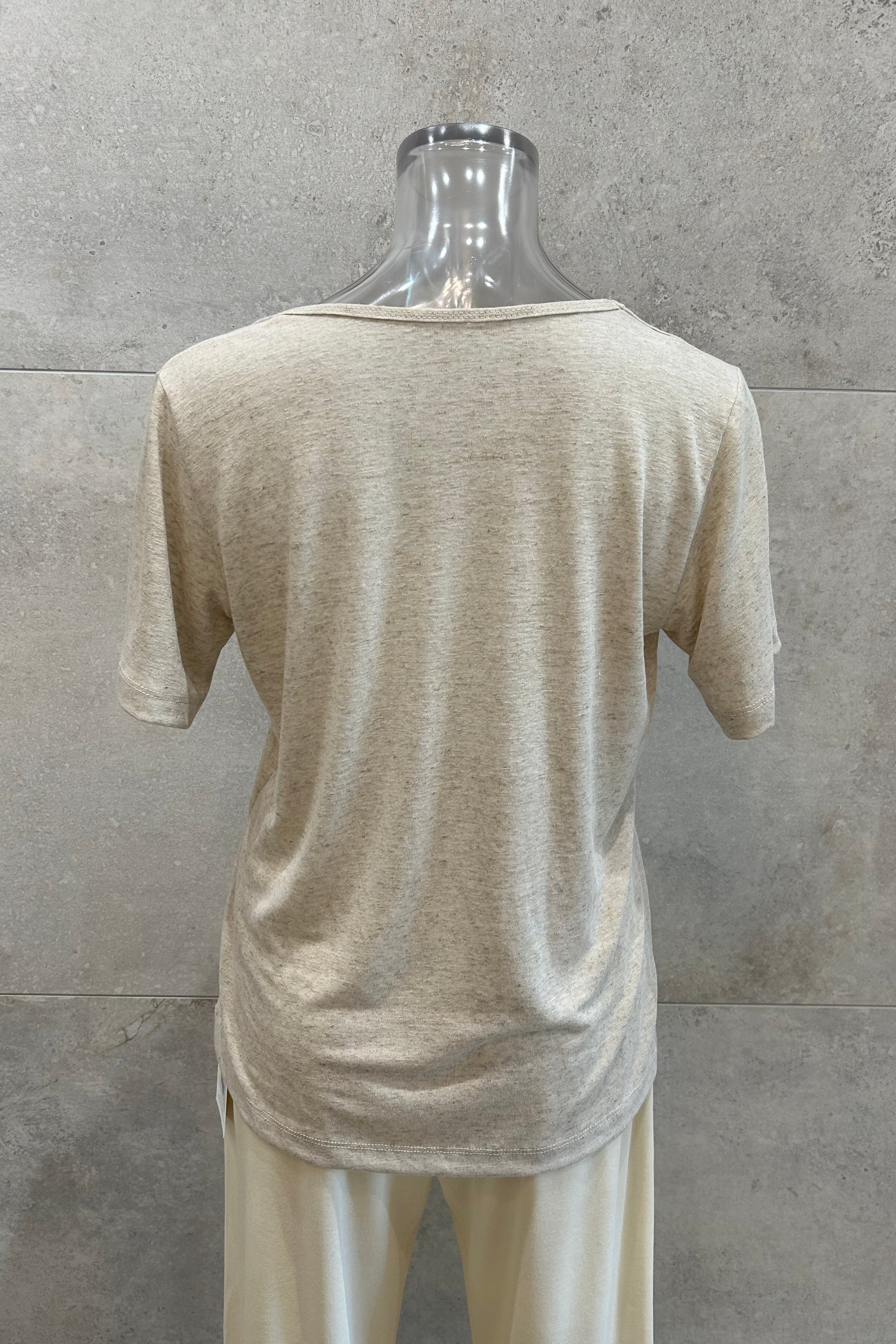 Linen U-Neck T-Shirt