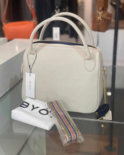 Tote bag with strap