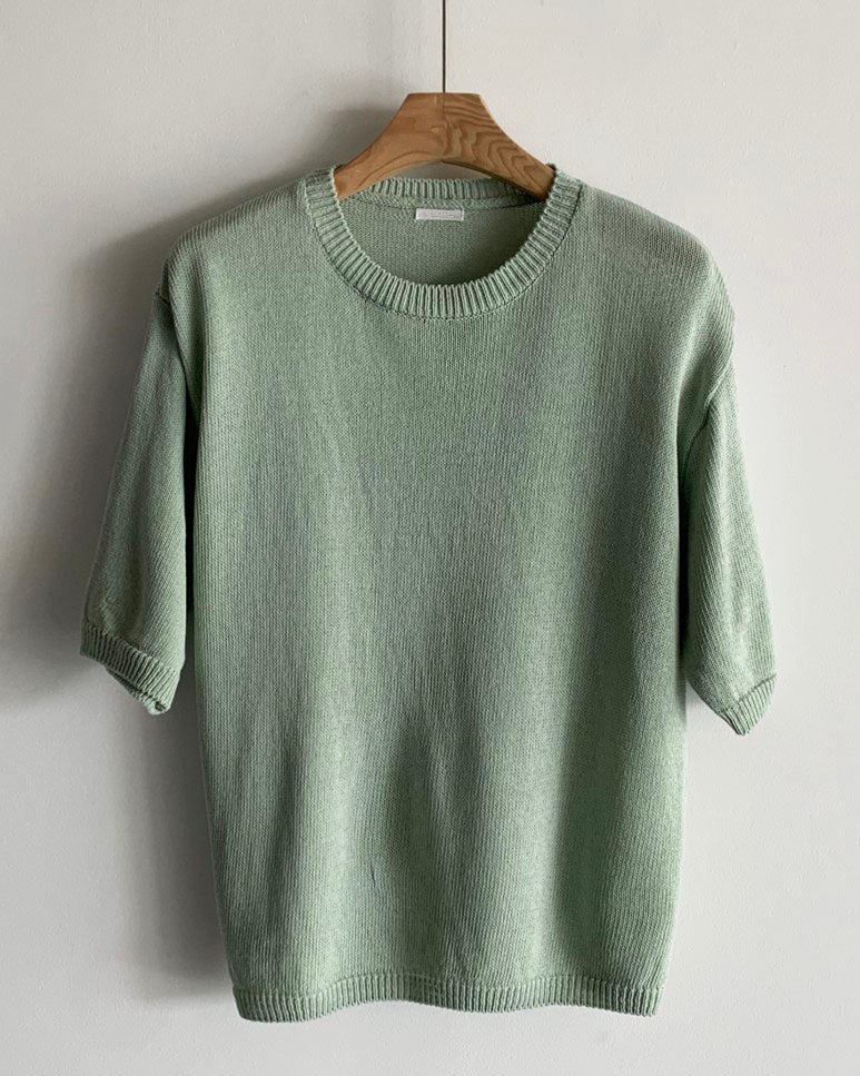 Round Neck Short Sleeve Knit Top
